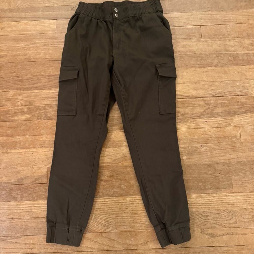 Madden Girl olive green elastic waist cuffed utility pants juniors size M
b27